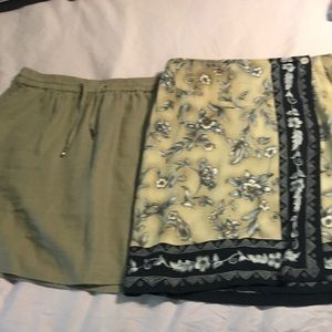 Bundle of 2 skirts